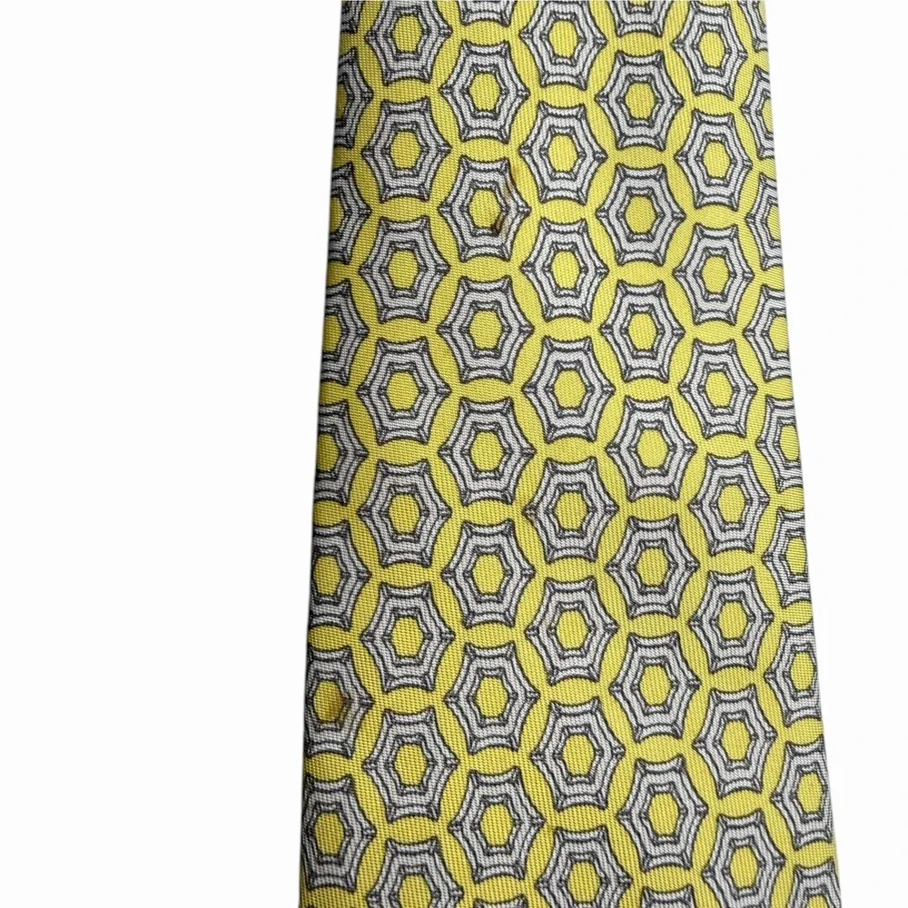 Hermes Men's Tie Geometric Hexagons Yellow Silk 7545 SA 3.75